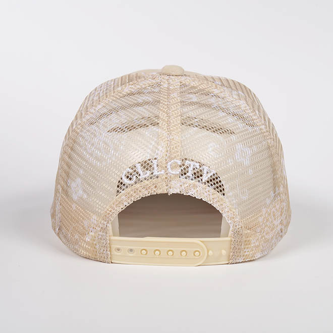 Custom 5 Panel Velvet Embroidery Logo Printed Curved Brim Mesh Cap Trucker Hat