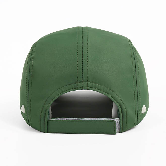 Custom Winter 5 Panel Hat Polyester Waterproof Embroidery Logo Curved Brim Camp Cap