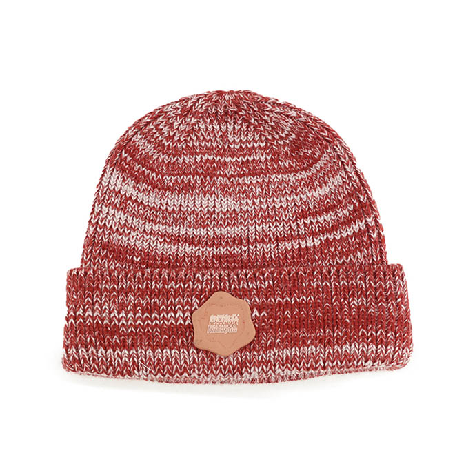 Custom Design Outdoor Women Rubber Patch Logo Knitted Cap Winter Hat